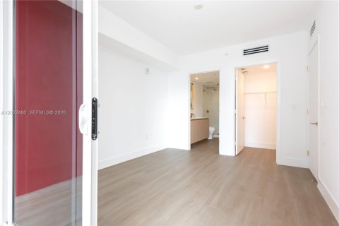 Copropriété à vendre à Miami, Floride: 1 chambre, 104.61 m2 № 2240350 - photo 9