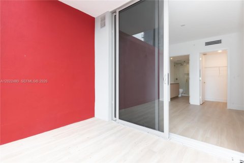 Copropriété à vendre à Miami, Floride: 1 chambre, 104.61 m2 № 2240350 - photo 8