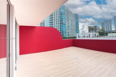 Copropriété à vendre à Miami, Floride: 1 chambre, 104.61 m2 № 2240350 - photo 3