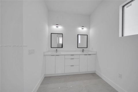 Villa ou maison à vendre à Lehigh Acres, Floride: 3 chambres, 152.64 m2 № 2080853 - photo 16