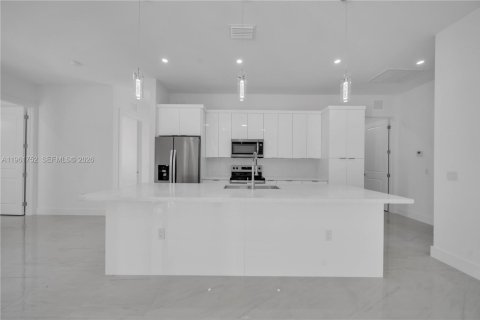 Villa ou maison à vendre à Lehigh Acres, Floride: 3 chambres, 152.64 m2 № 2080853 - photo 8