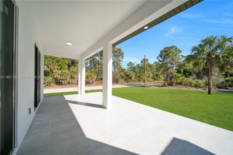 Villa ou maison à vendre à Lehigh Acres, Floride: 3 chambres, 152.64 m2 № 2080853 - photo 30