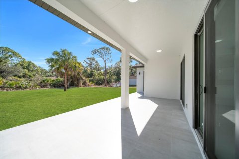 Villa ou maison à vendre à Lehigh Acres, Floride: 3 chambres, 152.64 m2 № 2080853 - photo 29