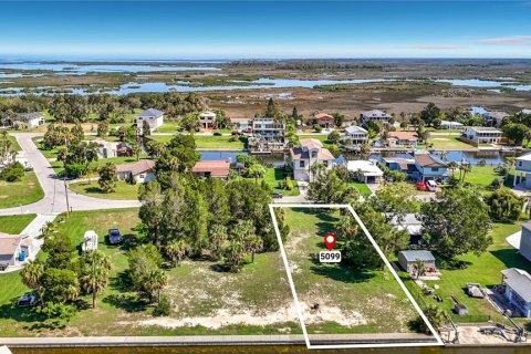 Terreno en venta en Hernando Beach, Florida № 2302684 - foto 3