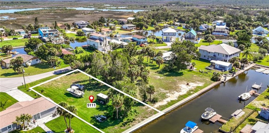 Terreno en Hernando Beach, Florida № 2302684