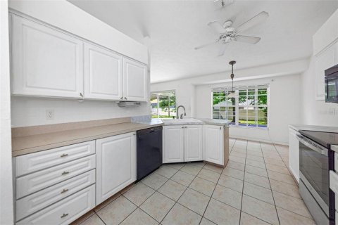 Casa en venta en New Port Richey, Florida, 3 dormitorios, 149.11 m2 № 2148631 - foto 10