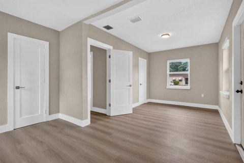 Casa en venta en Miami Gardens, Florida, 4 dormitorios, 143.44 m2 № 2384539 - foto 25
