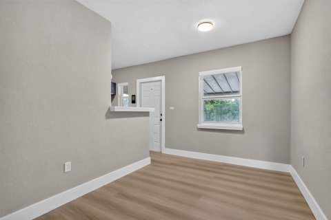 Casa en venta en Miami Gardens, Florida, 4 dormitorios, 143.44 m2 № 2384539 - foto 9