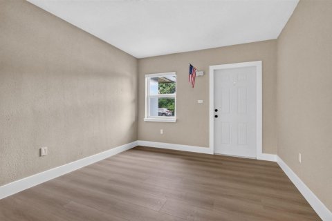 Casa en venta en Miami Gardens, Florida, 4 dormitorios, 143.44 m2 № 2384539 - foto 7
