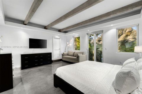 Снять в аренду виллу или дом в Майами, Флорида 4 спальни, 270.25м2, № 2042577 - фото 9