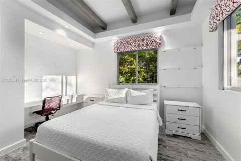 Снять в аренду виллу или дом в Майами, Флорида 4 спальни, 270.25м2, № 2042577 - фото 16