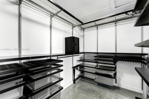 Снять в аренду виллу или дом в Майами, Флорида 4 спальни, 270.25м2, № 2042577 - фото 14