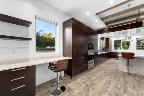 Снять в аренду виллу или дом в Майами, Флорида 4 спальни, 270.25м2, № 2042577 - фото 4