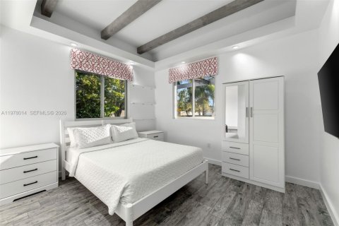 Снять в аренду виллу или дом в Майами, Флорида 4 спальни, 270.25м2, № 2042577 - фото 15