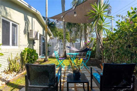 Villa ou maison à louer à Fort Lauderdale, Floride: 1 chambre, 47.1 m2 № 2386927 - photo 28