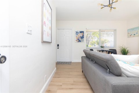 Villa ou maison à louer à Fort Lauderdale, Floride: 1 chambre, 47.1 m2 № 2386927 - photo 14