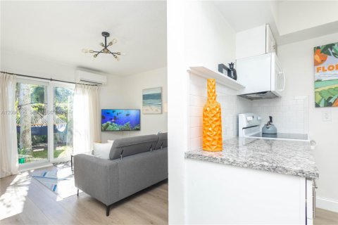 Villa ou maison à louer à Fort Lauderdale, Floride: 1 chambre, 47.1 m2 № 2386927 - photo 16