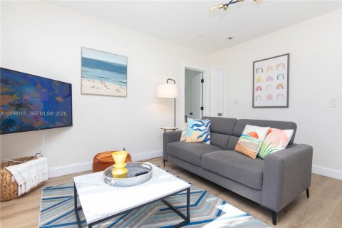 Villa ou maison à louer à Fort Lauderdale, Floride: 1 chambre, 47.1 m2 № 2386927 - photo 9