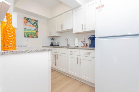 Villa ou maison à louer à Fort Lauderdale, Floride: 1 chambre, 47.1 m2 № 2386927 - photo 5