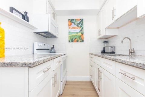 Villa ou maison à Fort Lauderdale, Floride 1 chambre, 47.1 m2 № 2386927