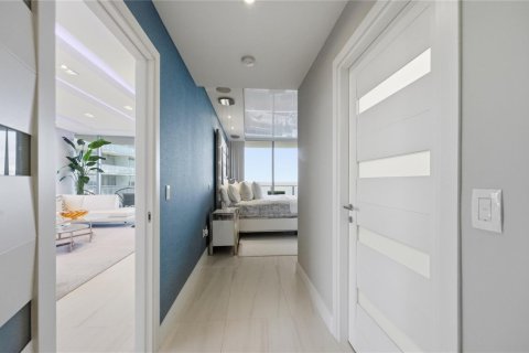 Condo in Fort Lauderdale, Florida, 3 bedrooms № 2178357 - photo 13