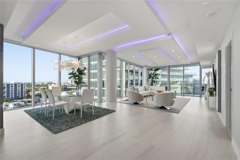 Condo in Fort Lauderdale, Florida, 3 bedrooms № 2178357 - photo 8