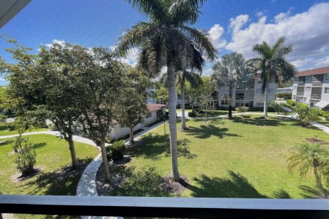 Купить кондоминиум в Дирфилд-Бич, Флорида 3 комнаты, 90.12м2, № 2146038 - фото 4
