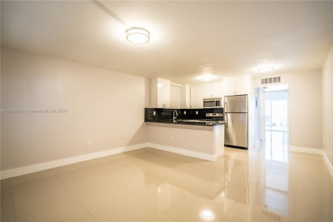 Appartement à louer à Miami Beach, Floride: 1 chambre, 72 m2 № 1890106 - photo 4