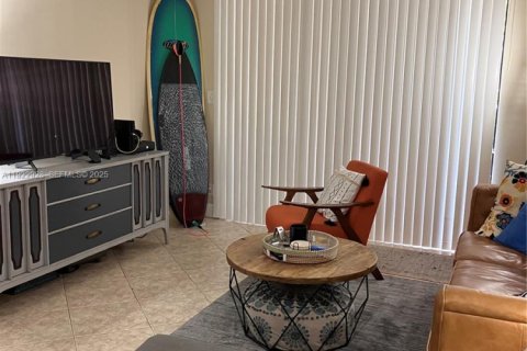 Copropriété à vendre à Deerfield Beach, Floride: 2 chambres, 87.05 m2 № 1987869 - photo 5