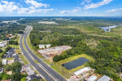 Propiedad comercial en venta en Fruitland Park, Florida № 627622 - foto 6