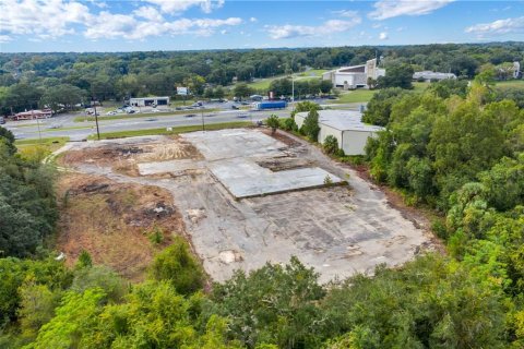 Propiedad comercial en venta en Fruitland Park, Florida № 627622 - foto 7