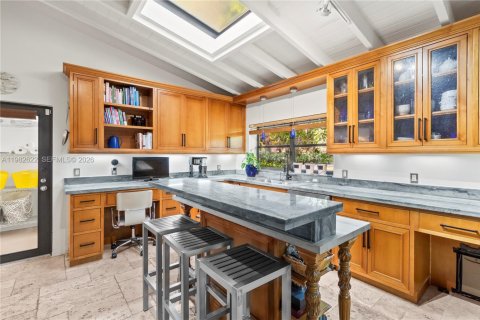 Снять в аренду виллу или дом в Форт-Лодердейл, Флорида 3 спальни, 214.23м2, № 2050062 - фото 18