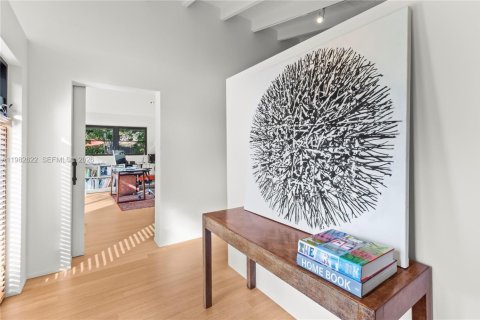 Снять в аренду виллу или дом в Форт-Лодердейл, Флорида 3 спальни, 214.23м2, № 2050062 - фото 5