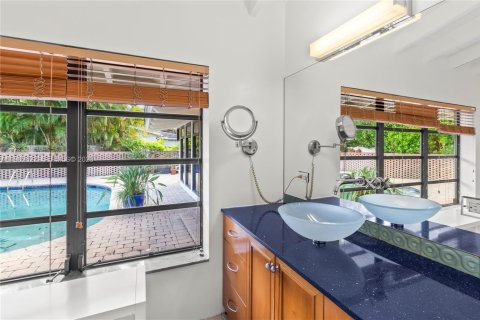 Снять в аренду виллу или дом в Форт-Лодердейл, Флорида 3 спальни, 214.23м2, № 2050062 - фото 25