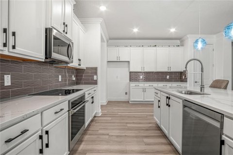 Villa ou maison à vendre à Palm Bay, Floride: 4 chambres, 236.34 m2 № 2197141 - photo 2