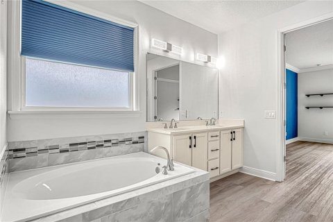 Villa ou maison à vendre à Palm Bay, Floride: 4 chambres, 236.34 m2 № 2197141 - photo 25