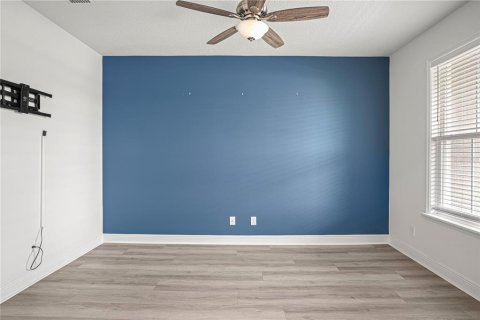 Villa ou maison à vendre à Palm Bay, Floride: 4 chambres, 236.34 m2 № 2197141 - photo 8