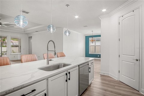 Villa ou maison à vendre à Palm Bay, Floride: 4 chambres, 236.34 m2 № 2197141 - photo 11
