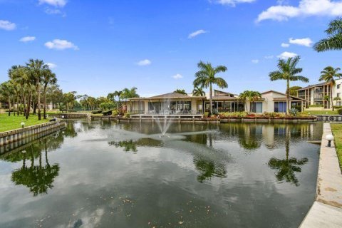 Copropriété à vendre à Palm Beach Gardens, Floride: 1 chambre, 111.48 m2 № 2178535 - photo 2
