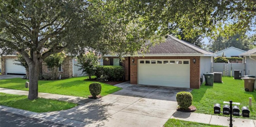 House in Ocala, Florida 3 bedrooms, 146.97 sq.m. № 1849507