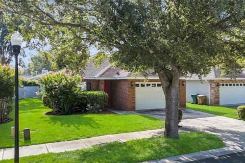 House in Ocala, Florida 3 bedrooms, 146.97 sq.m. № 1849507 - photo 27