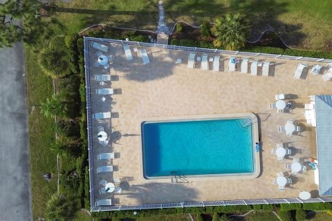 Condo in Englewood, Florida, 2 bedrooms  № 1615040 - photo 28
