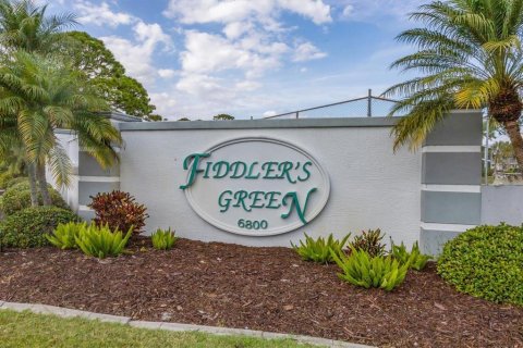 Condo in Englewood, Florida, 2 bedrooms  № 1615040 - photo 26