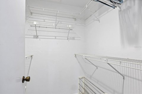 Condo in Englewood, Florida, 2 bedrooms  № 1615040 - photo 17