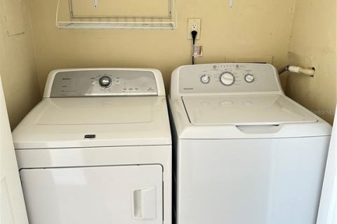 Condo in Tampa, Florida, 2 bedrooms  № 1632513 - photo 18