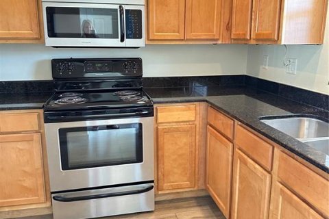 Condo in Tampa, Florida, 2 bedrooms  № 1632513 - photo 16
