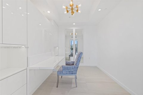 Condo in Fort Lauderdale, Florida, 2 bedrooms  № 2012626 - photo 22