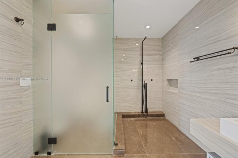 Condo in Fort Lauderdale, Florida, 2 bedrooms  № 2012626 - photo 16