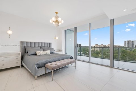 Condo in Fort Lauderdale, Florida, 2 bedrooms  № 2012626 - photo 2