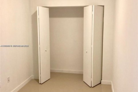 Copropriété à louer à Miami, Floride: 1 chambre, 90.95 m2 № 2076201 - photo 3